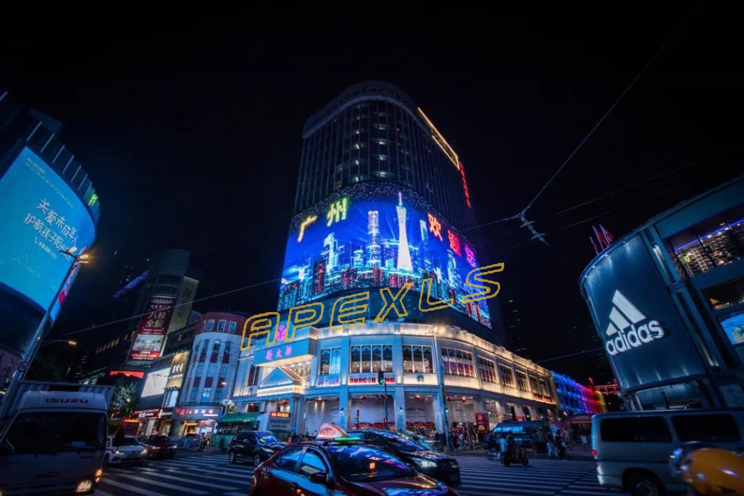 來北京路｜看雷曼康碩展1200m2 P6 8K超高清裸眼3D曲面屏