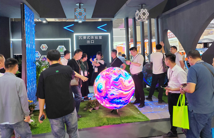 2024光亞展圓滿收官 雷曼康碩展創(chuàng)意顯示產(chǎn)品好評如潮
