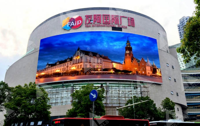 湖南郴州友阿國際廣場P16戶外LED顯示屏經典應用案例