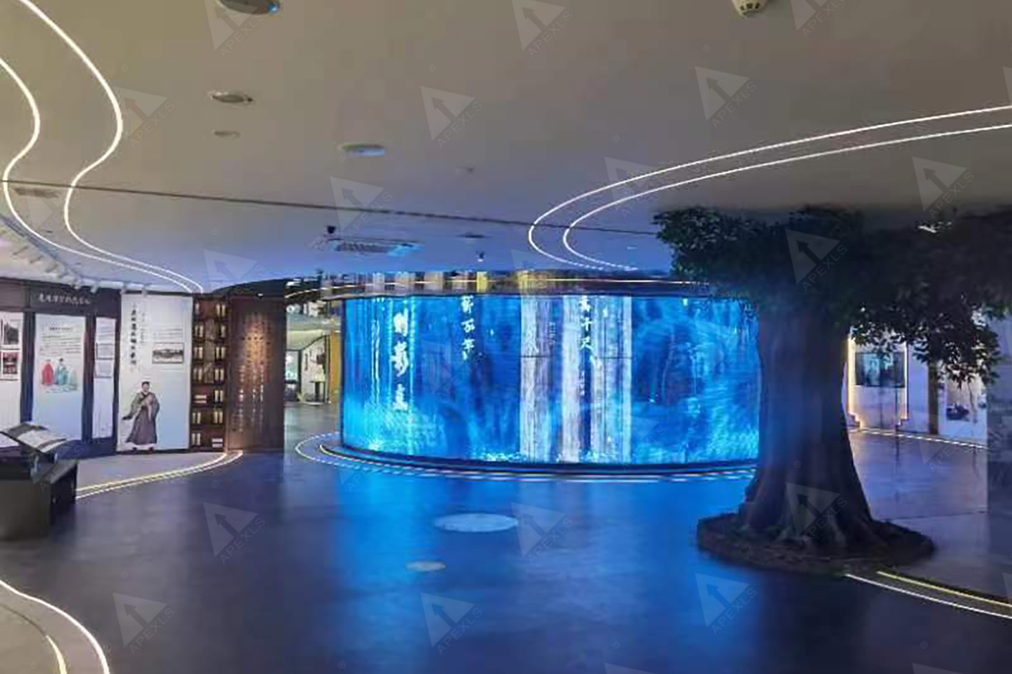 廣東惠州羅浮山風景名勝區旅游文化廣場-定制弧形透明屏